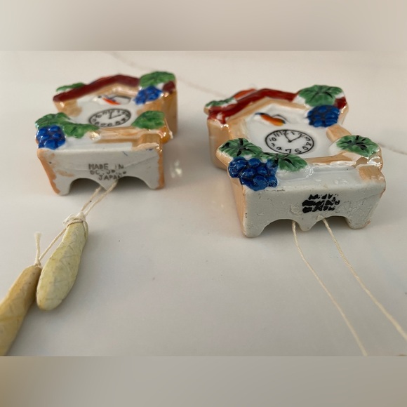 Pair of Vintage Bird Cuckoo Clock Wall Pocket Japan - Picture 2 of 6